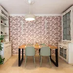 New 2nd Corner Center Ideal For Groups Appartamento